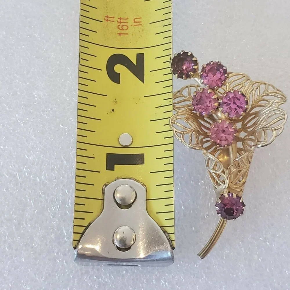 Vintage Gold Tone Flower Floral Brooch‎ Pin Open Work Pronged Pink Purple Stones
